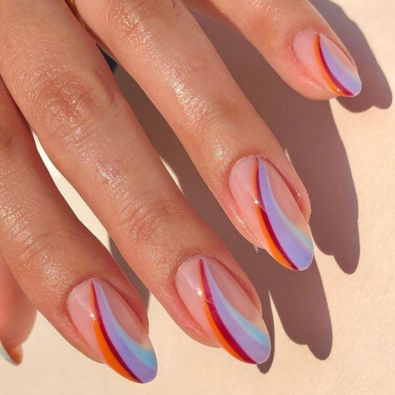 negative space nails_τάσεις_στα_νύχια_Άνοιξη_Καλοκαίρι_