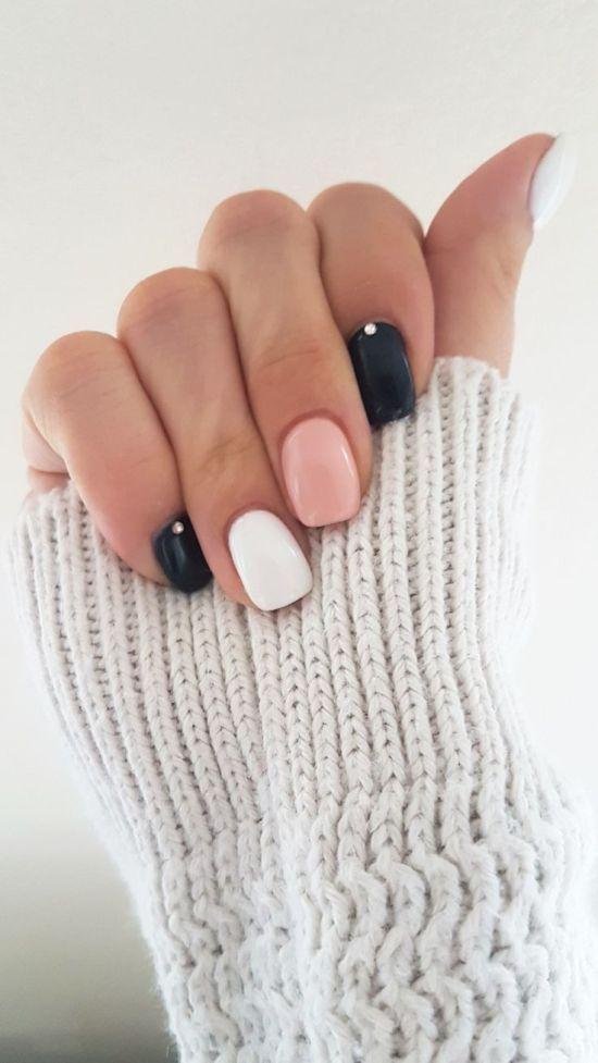 χρωματιστά νύχια_με_ροζ_λευκό_και_μαύρο_χρώμα_ χρωματιστά νύχια_με_ροζ_λευκό_και_μαύρο_χρώμα_