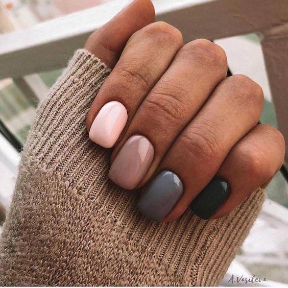 χρωματιστά νύχια_σε_ροζ_καφέ_γκρι_και_μαύρο_χρώμα_ χρωματιστά νύχια_σε_ροζ_καφέ_γκρι_και_μαύρο_χρώμα_