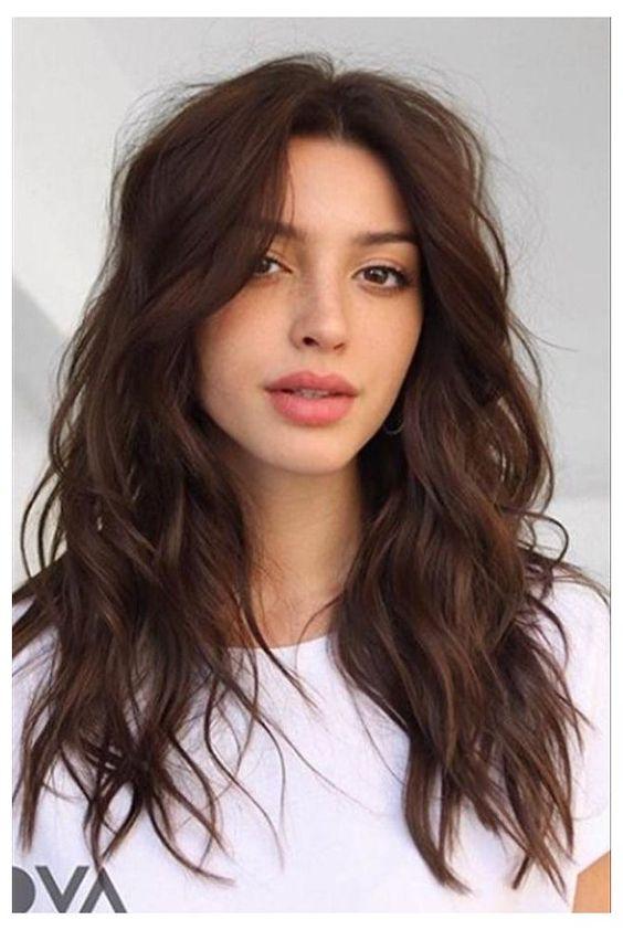 μακριά μαλλιά_με_όγκο_