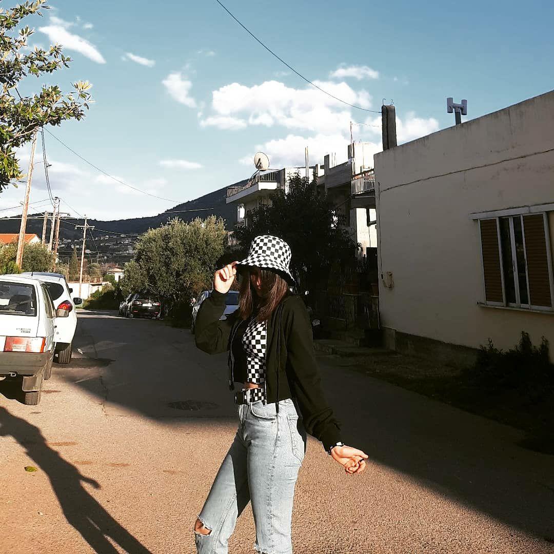 Πως είναι να μεγαλώνεις μια 12χρονη σε lockdown