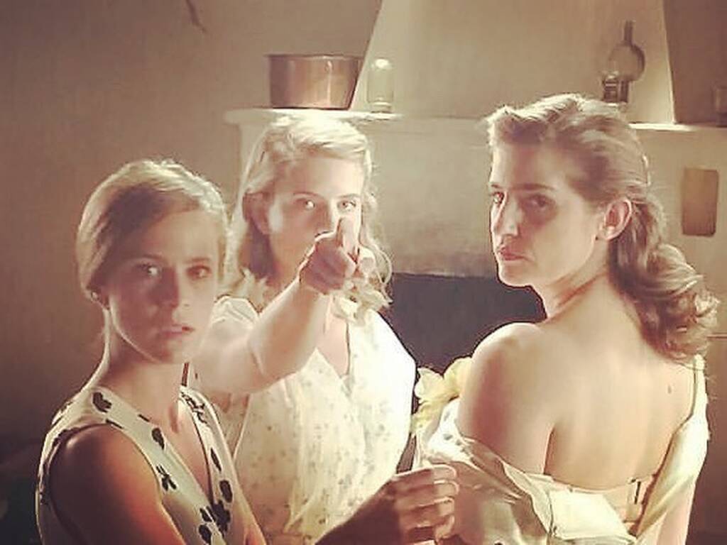 Άγριες Μέλισσες_ Αδερφές Σταμίρη_