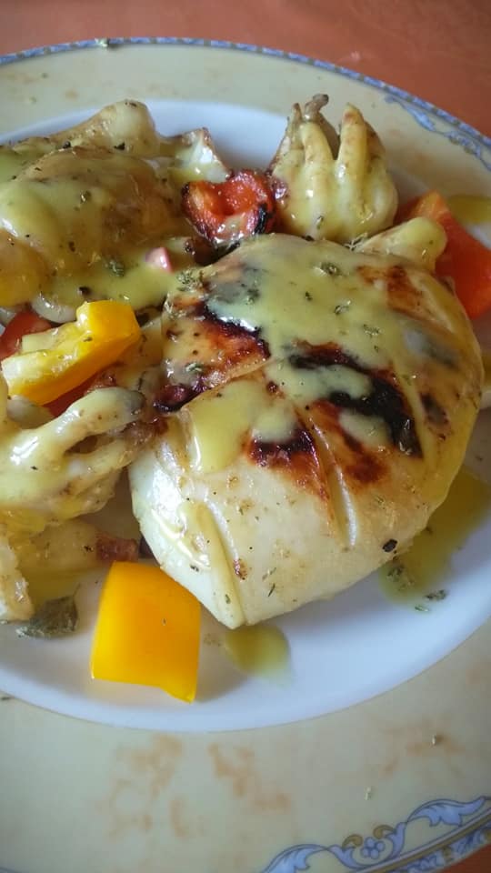 Σουβλάκια_ θαλασσινών_ με σάλτσα _μουστάρδας_ 