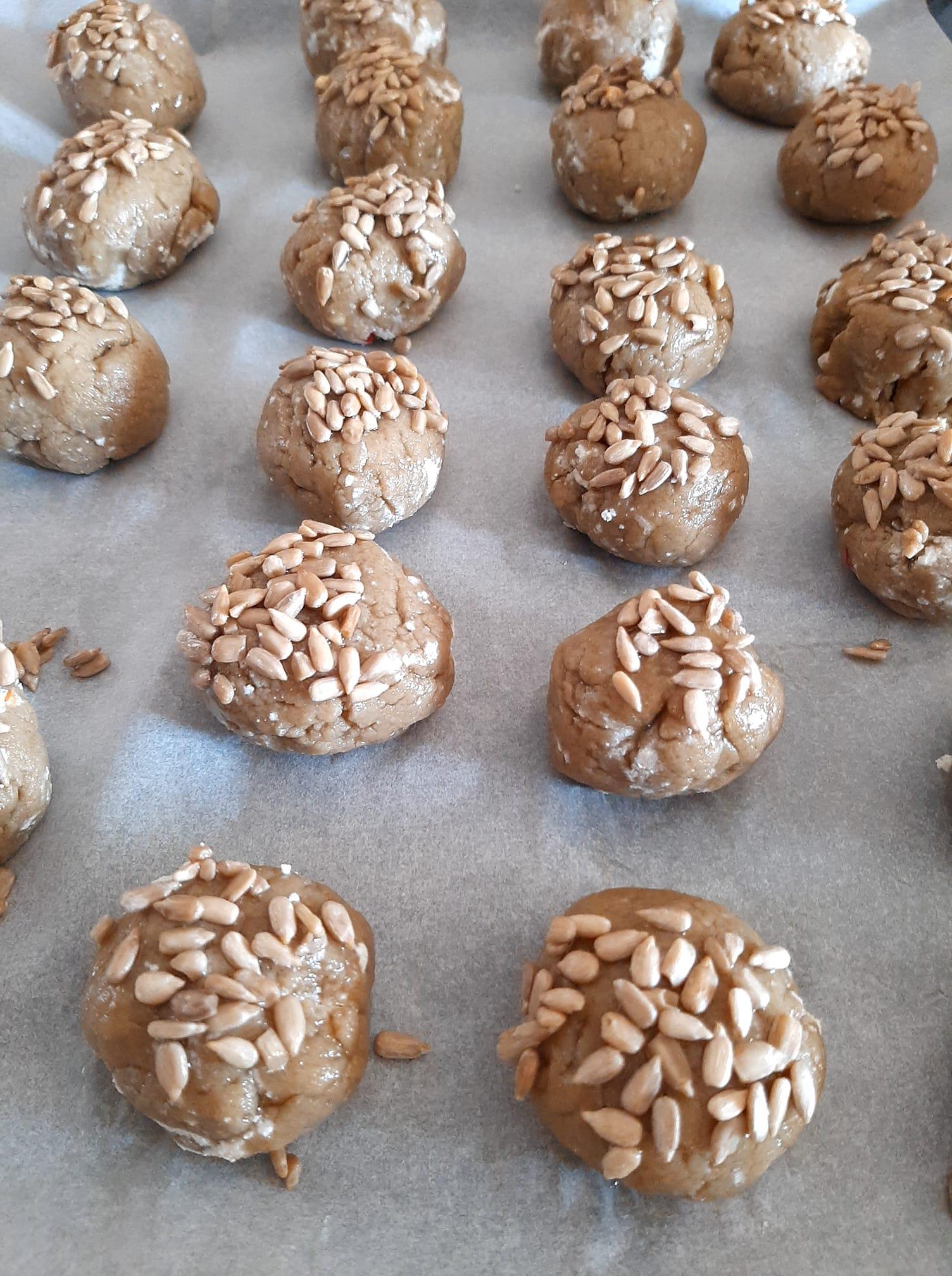 Τυροπιτάκια _ολικής _άλεσης _με φέτα _και ανθότυρο_ Συνταγή_ 