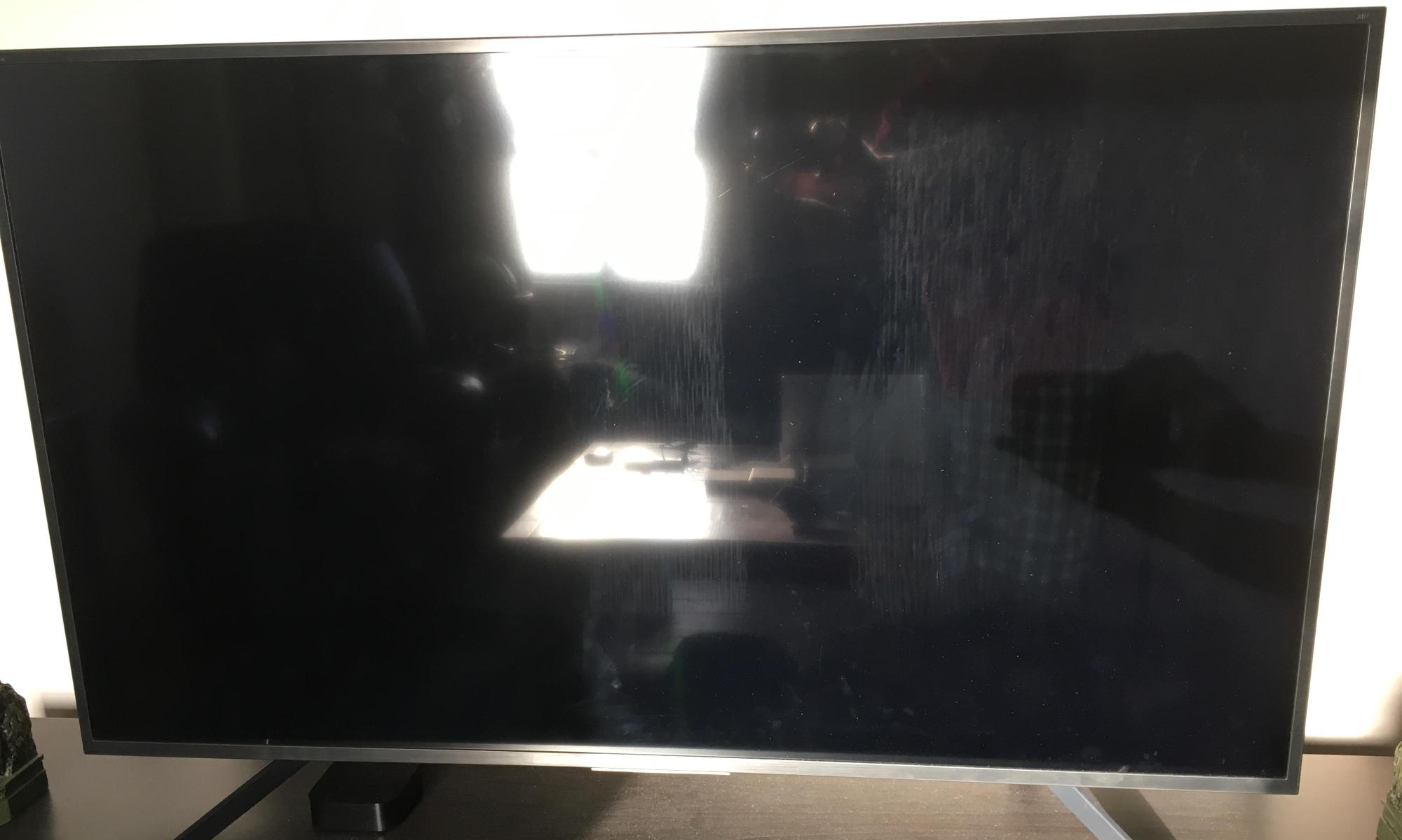 Πως να καθαρίσετε την smart τηλεόραση χωρίς να βλάψετε την οθόνη_