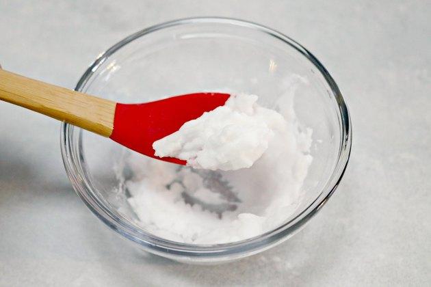 Πως_ θα καθαρίσετε _την ισιωτική_ και το ψαλίδι_ για μπούκλες_ Μαγειρική_ σόδα_