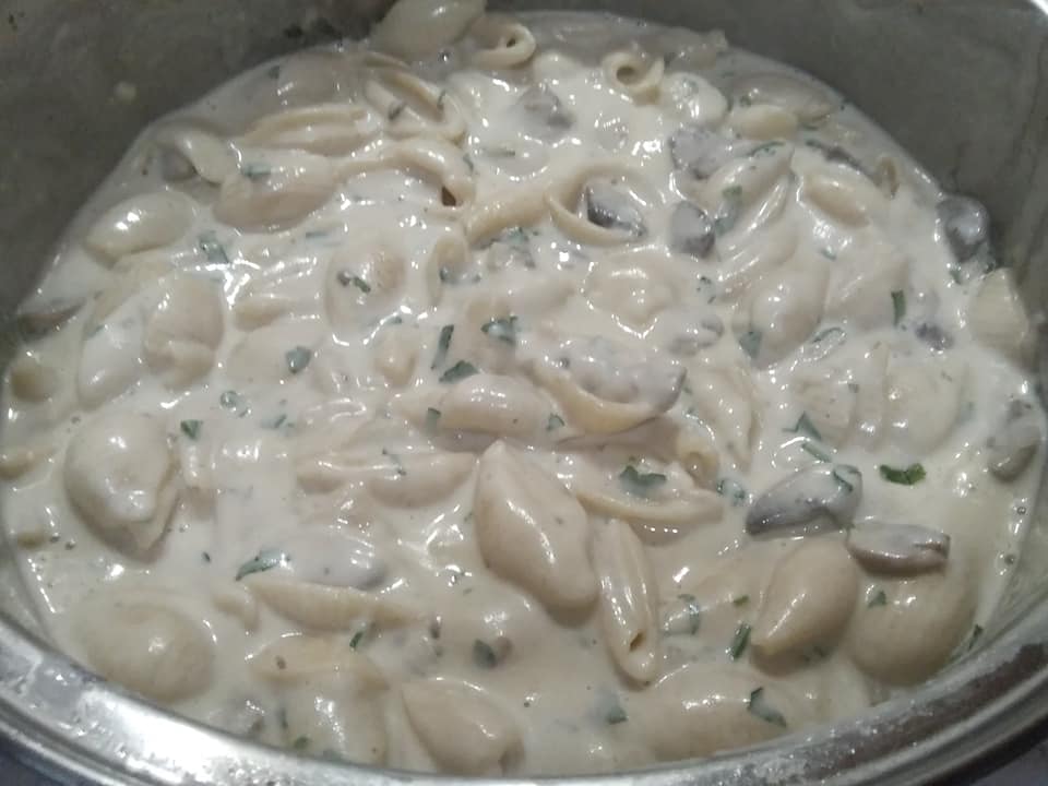 νηστίσιμη_μακαρονάδα_με_σάλτσα_από_κάσιους_