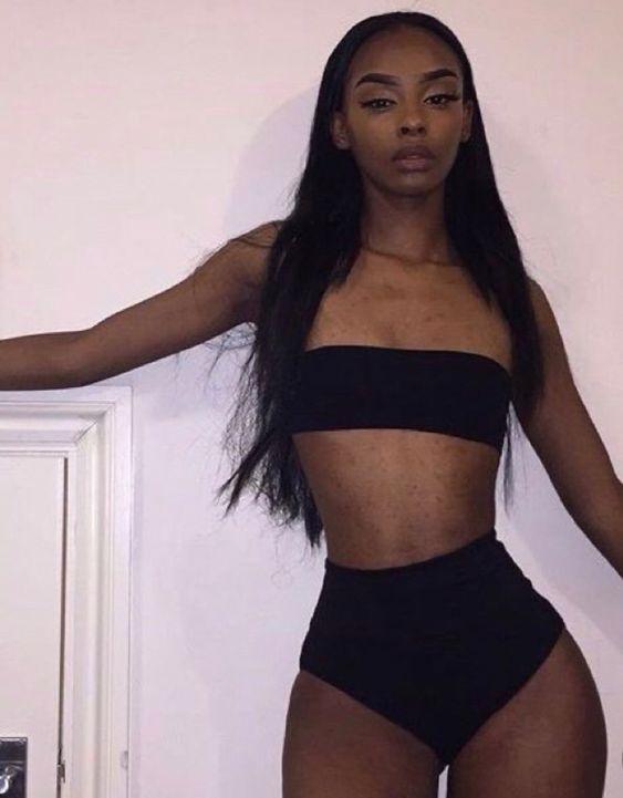 ψηλόμεσο_μαύρο_μπικίνι_