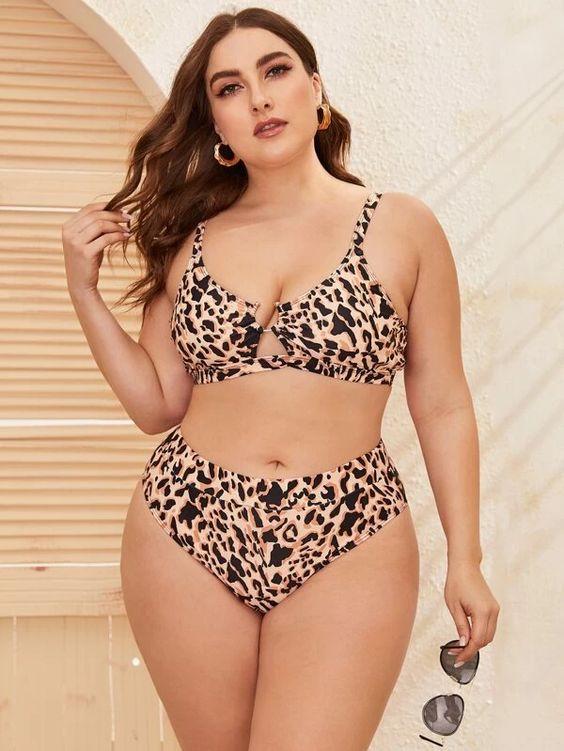 animal print_plus size_μπικίνι_ Οι κορυφαίες_ τάσεις_ στα μαγιό_ για το Καλοκαίρι _του 2021_