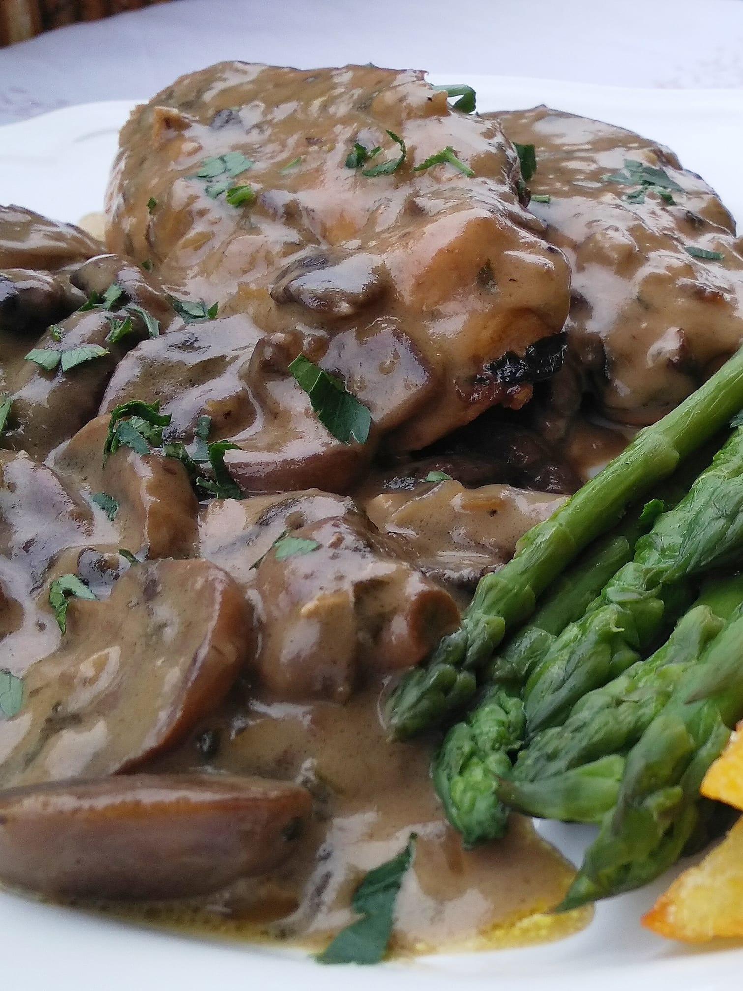 κοτόπουλο_με_σάλτσα Μαδέιρα_Συνταγή_ κοτόπουλο_με_σάλτσα Μαδέιρα_Συνταγή_