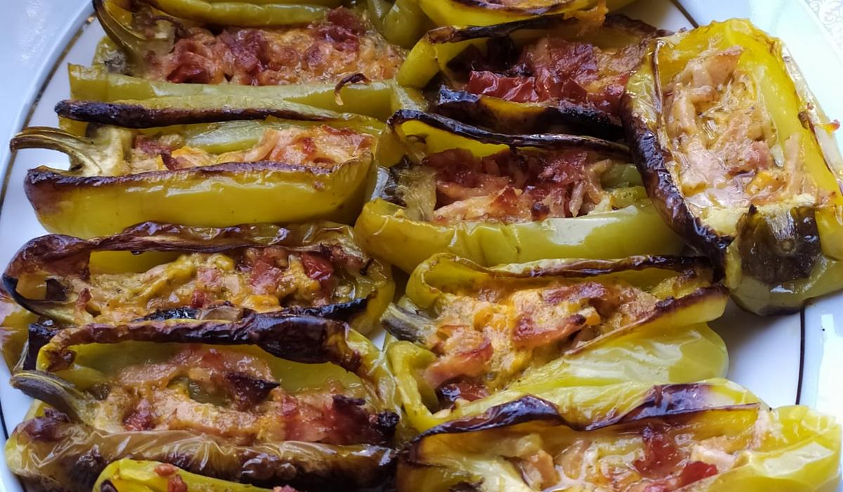Γεμιστές _πιπεριές _με μπέικον_ και τυρί_ Γεμιστές _πιπεριές _με μπέικον_ και τυρί_