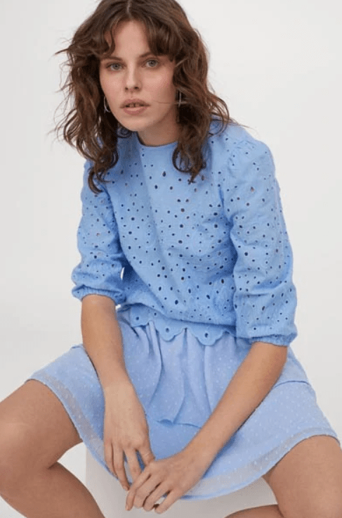 μπλε_μίνι-φούστα_