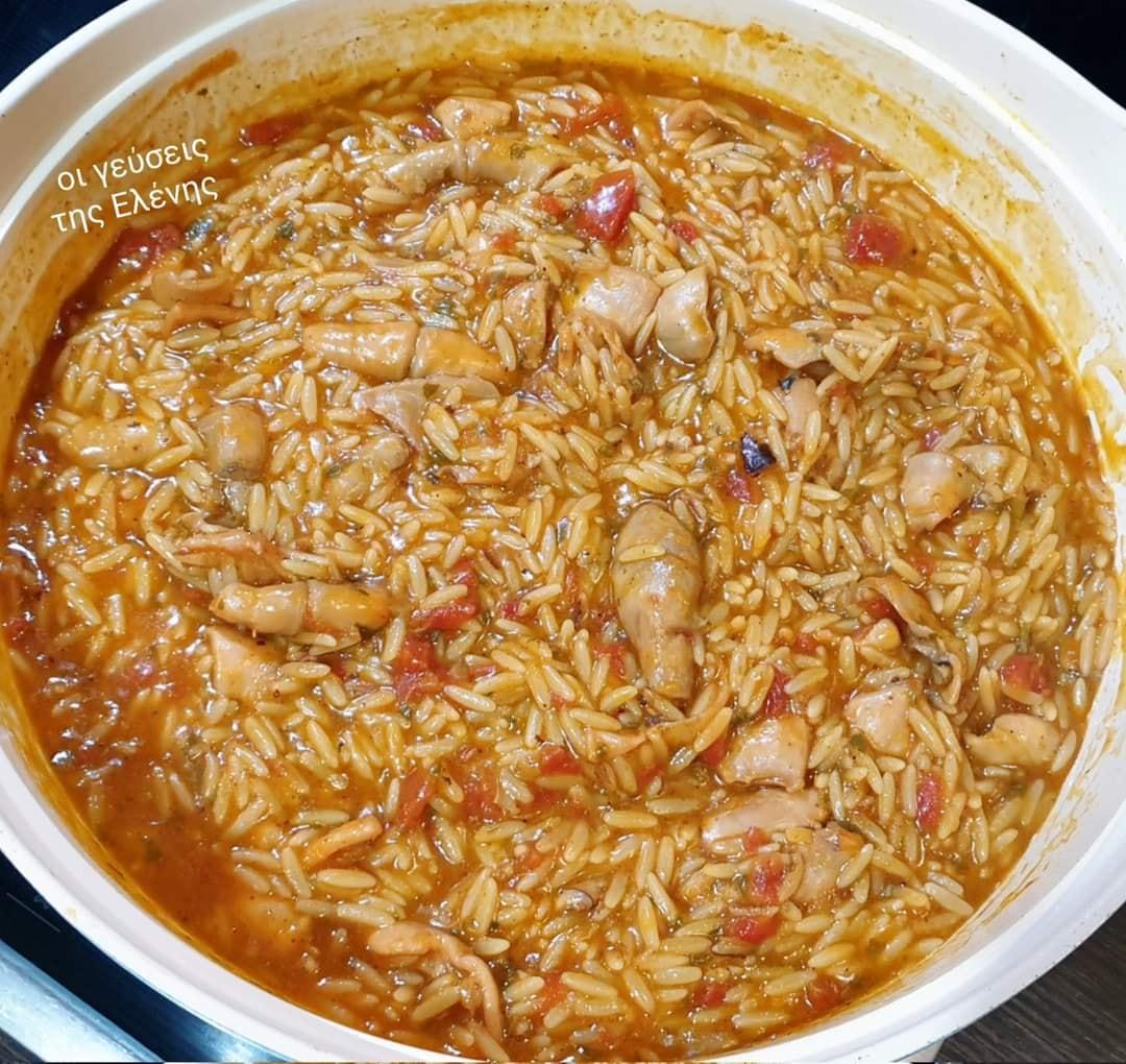 Κρασάτα_ καλαμαράκια_ με_ μανέστρα_ Κρασάτα_ καλαμαράκια_ με_ μανέστρα_