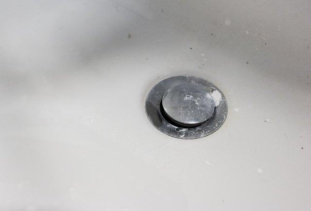 καθαρίστε_τον_νιπτήρα_με_ταμπλέτα για το πλυντήριο πιάτων_ καθαρίστε_τον_νιπτήρα_με_ταμπλέτα για το πλυντήριο πιάτων_