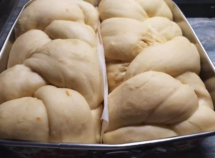 Τα _τσουρέκια _της_ Γωγώς_ Σαμίου_