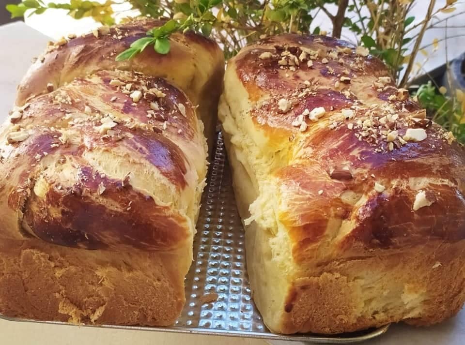 Τα _τσουρέκια _της_ Γωγώς_ Σαμίου_