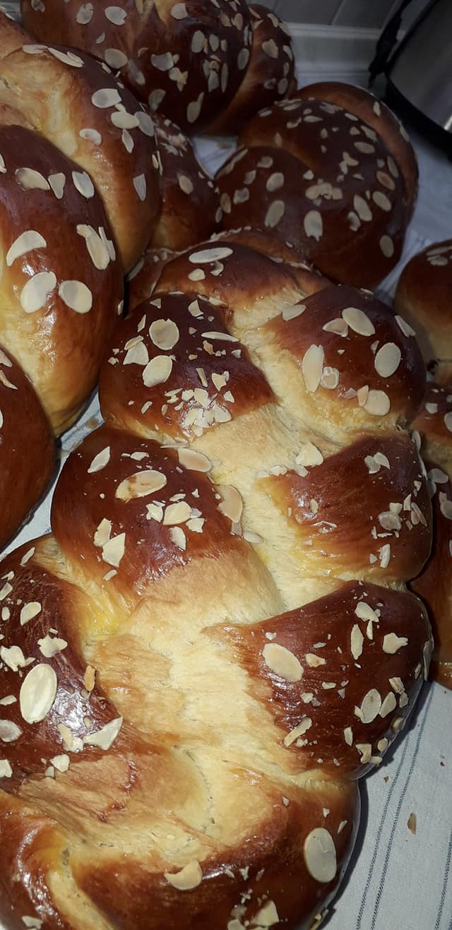  Τα_ πασχαλινά_ τσουρέκια _της_ μαμάς_