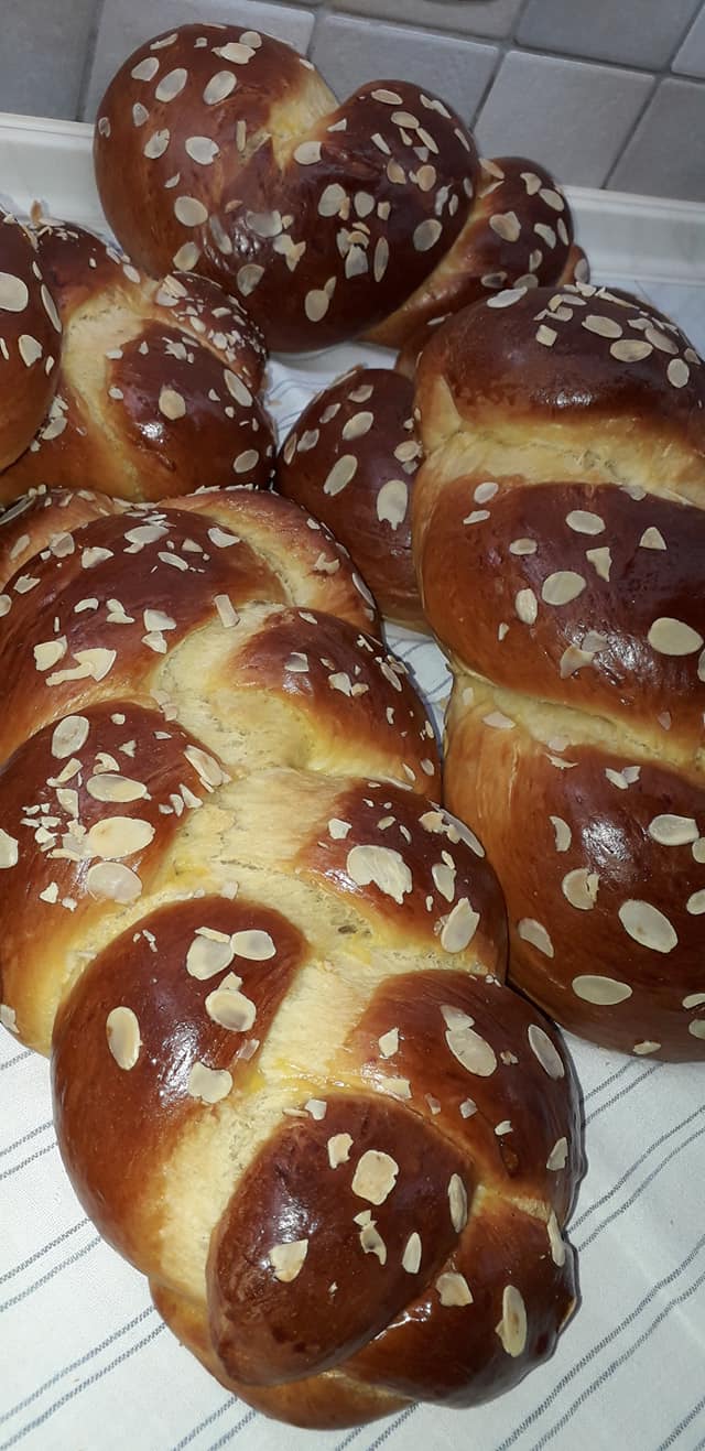  Τα_ πασχαλινά_ τσουρέκια _της_ μαμάς_