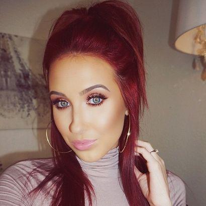 Μαλλιά_ σε_ βαθύ_ κόκκινο_