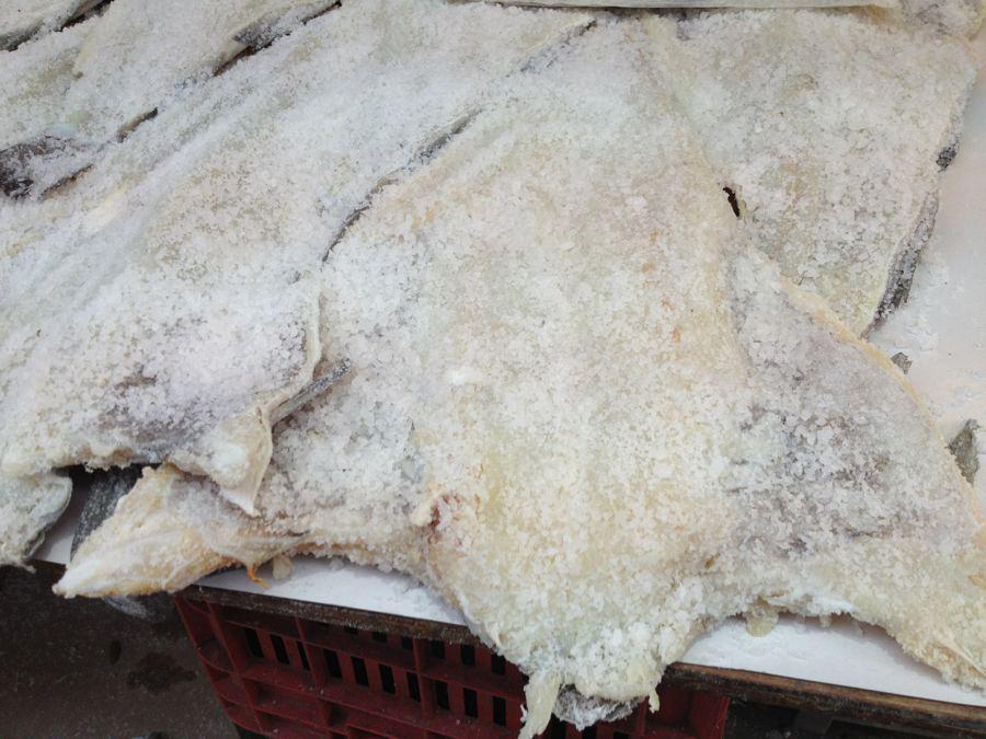 (ίδιος τίτλος) Μπακαλιάρος σκορδοστούμπι με πατάτες στο φούρνο