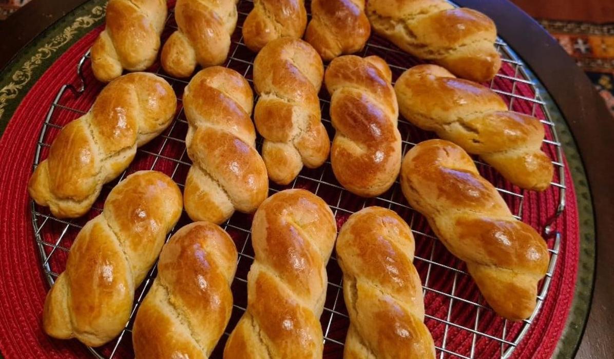 Πασχαλινά_ κουλουράκια_ πλεξούδα_