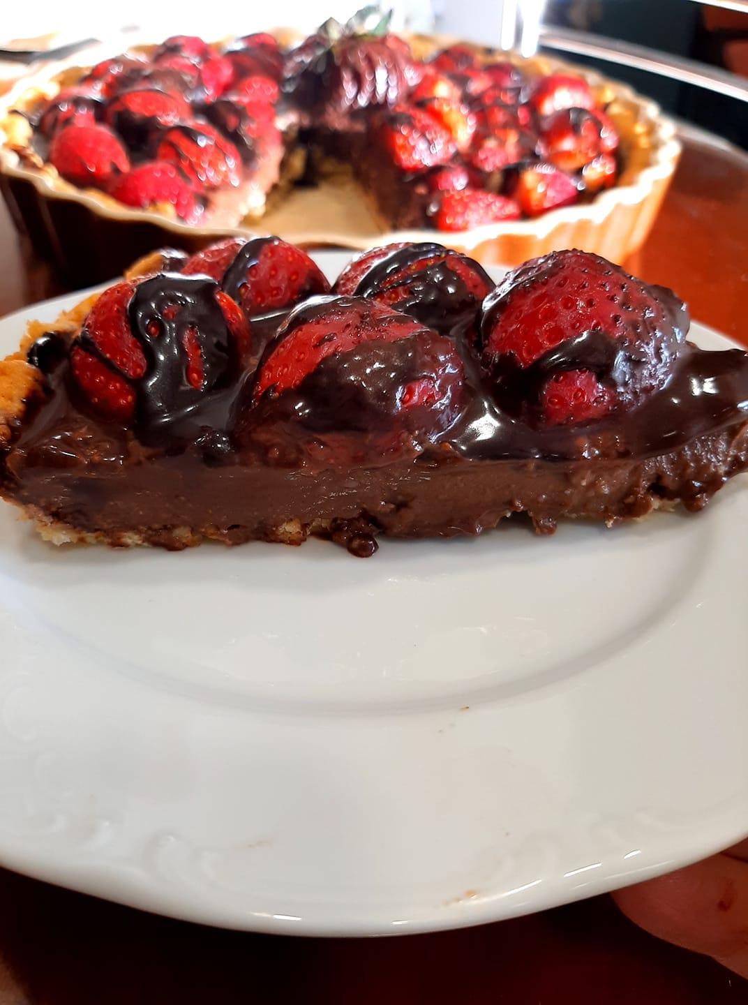 Πασχαλινή_τάρτα_σοκολάτας_με φράουλες_