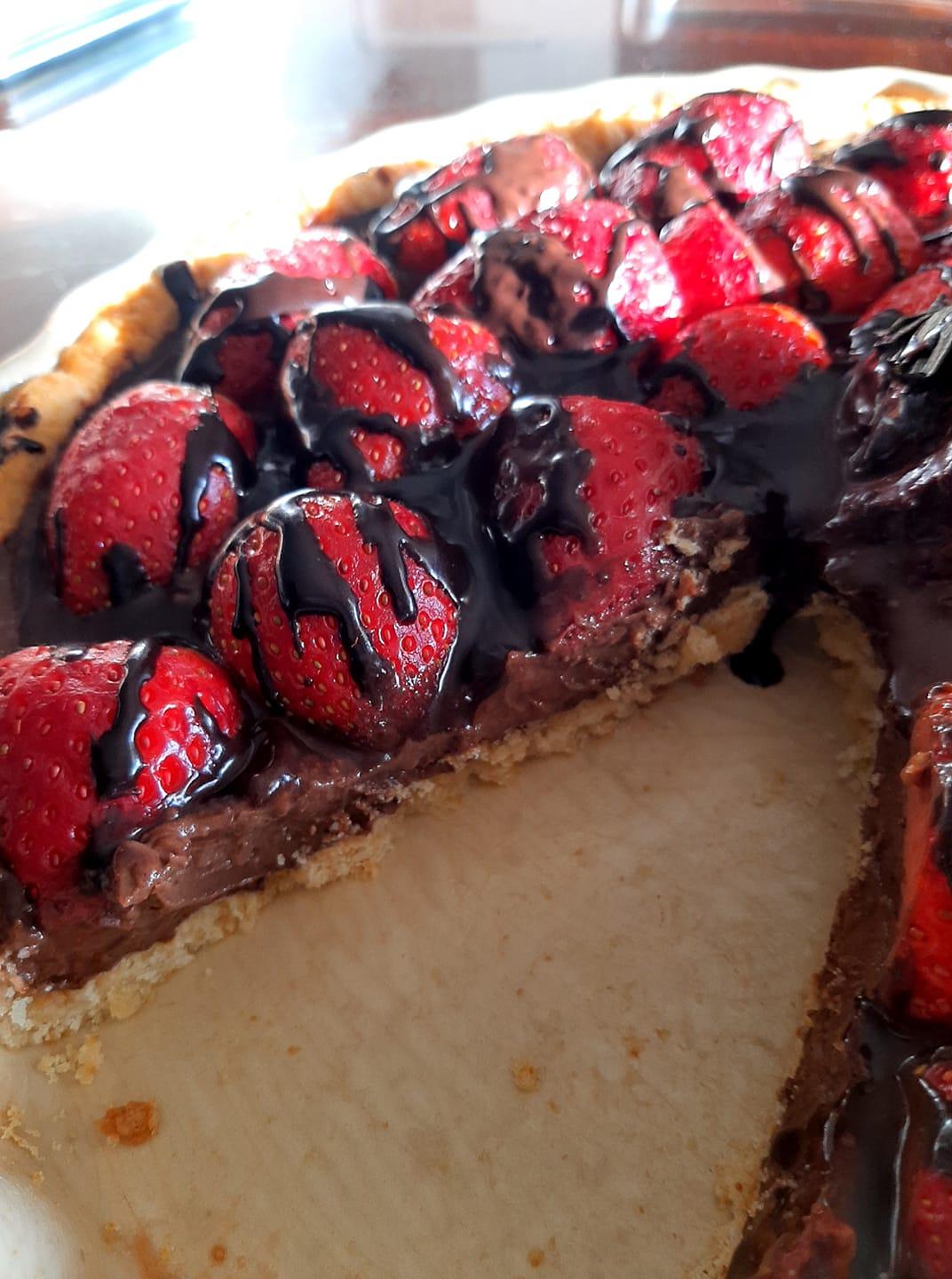 Πασχαλινή_τάρτα_σοκολάτας_με φράουλες_