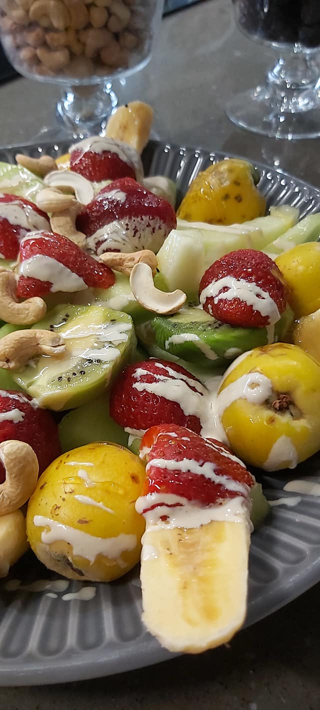 φρουτοσαλάτα_με_μέλι_και_ταχίνι_