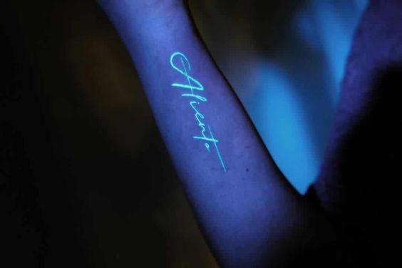 UV Tattoos_με_όνομα_