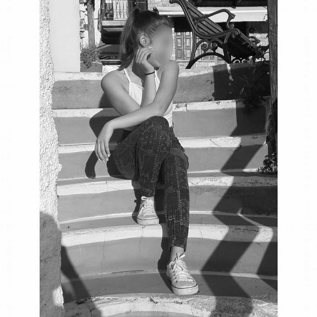 Γλυκά Νερά: Αυτή είναι η κούκλα μητέρα που δολοφόνησαν οι κακοποιοί