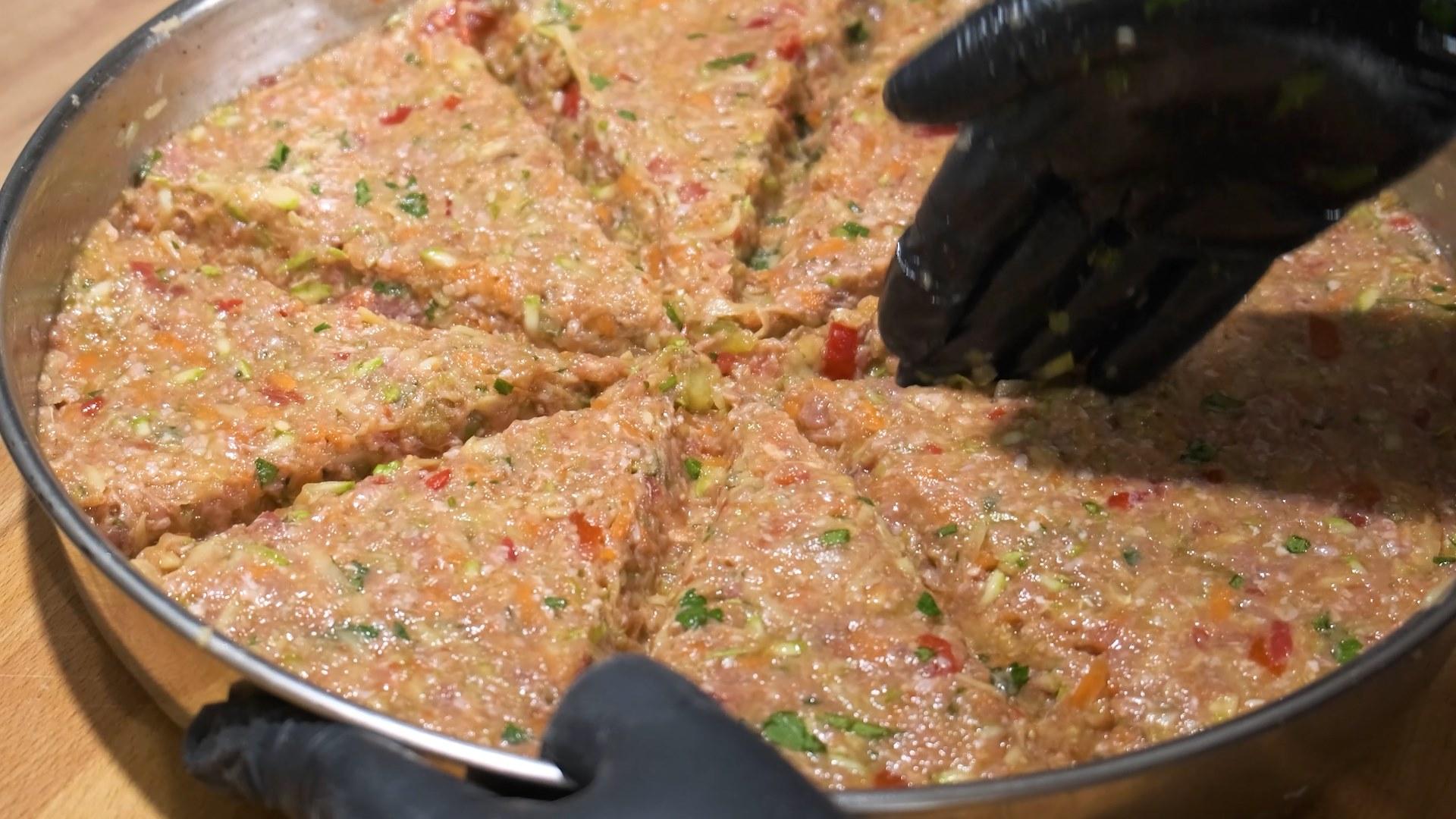 μοσχαρίσιος_κιμάς_στο_ταψί_με_λαχανικά_