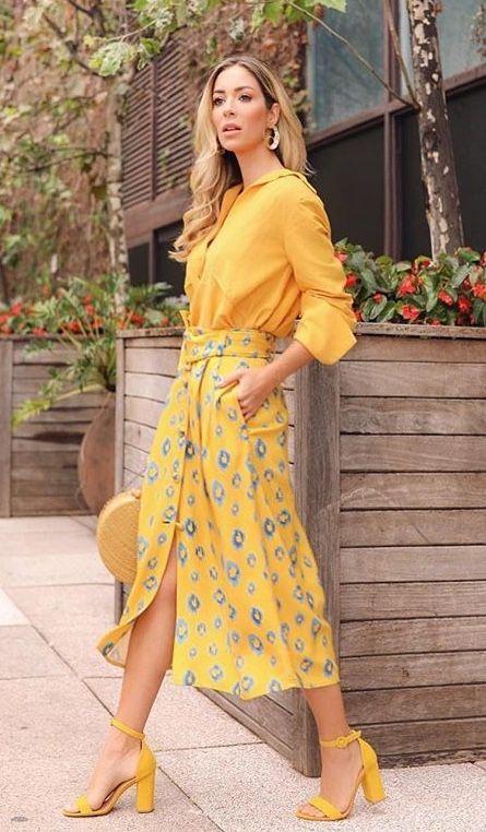 κίτρινο_πουκάμισο_με_κίτρινη_φλορά_μάξι φούστα_