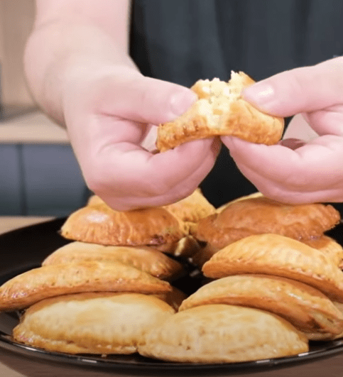 Κολοκυθοπιτάκια_ με_ Ζύμη_ Γιαουρτιού _Κουρού_ Κολοκυθοπιτάκια_ με_ Ζύμη_ Γιαουρτιού _Κουρού_