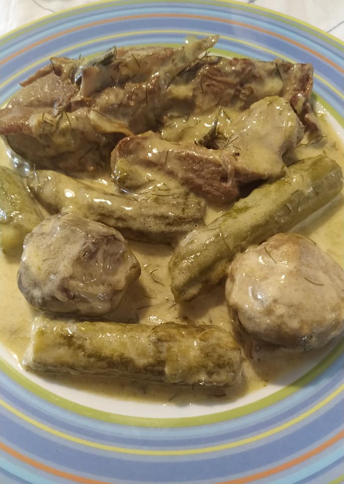 Αρνάκι_με αγκινάρες_και_κολοκυθάκια_αυγολέμονο_