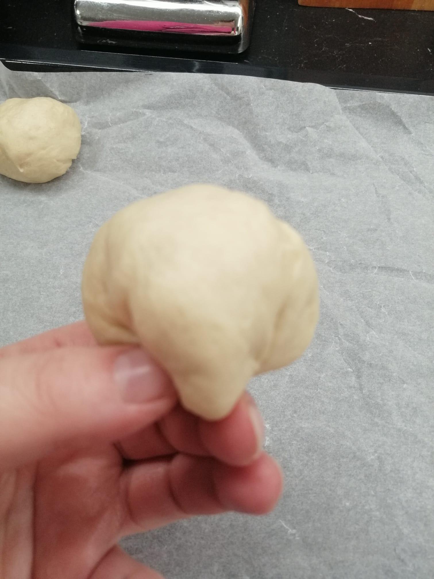 Ψωμάκια γεμιστά_με τυρί κρέμα_και_σαλάμι_