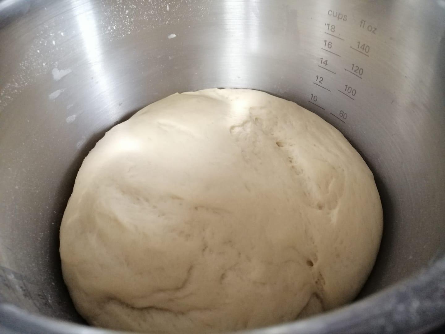 Ψωμάκια γεμιστά_με τυρί κρέμα_και_σαλάμι_