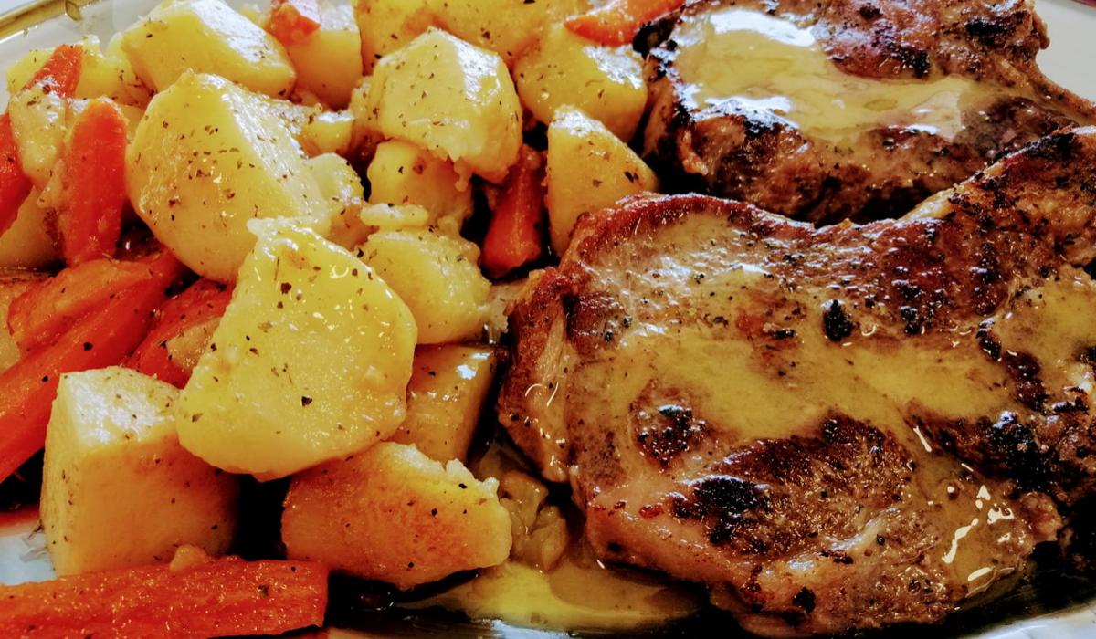 Μπριζόλες στην κατσαρόλα : Κρασάτες και λεμονάτες_