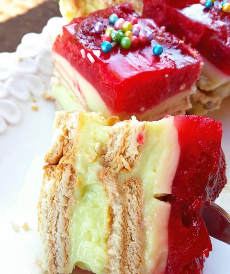 Γλυκό_ ψυγείου_ με_ κρέμα_ - φράουλα_