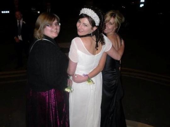 παντρεύτηκε_τον_εαυτό_της_και_νιώθει_πιο_ερωτευμένη_από_ποτέ_