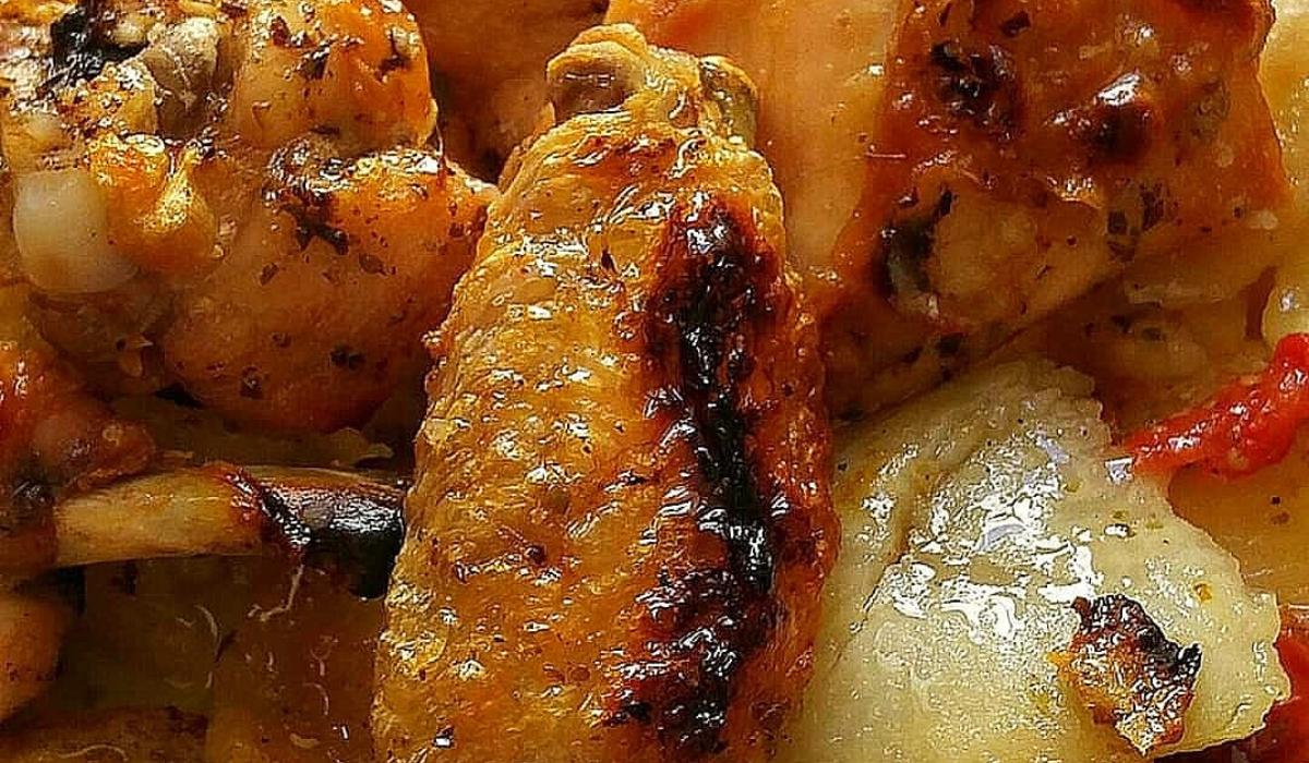 Φτερούγες κοτόπουλο με πατάτες στο φούρνο της Γκόλφως_