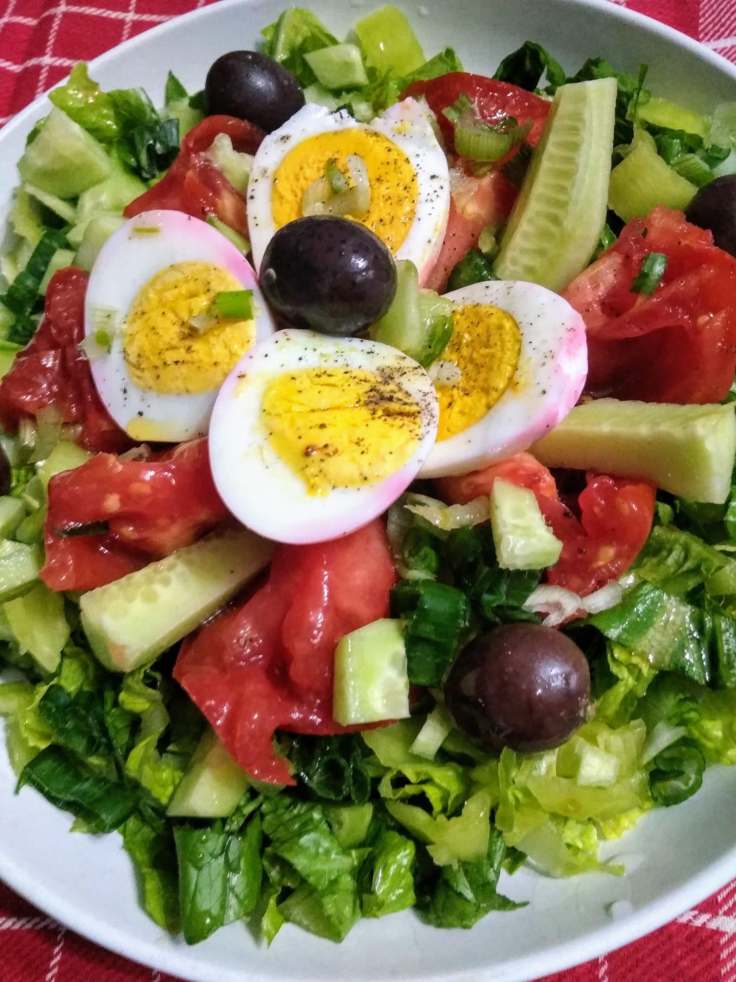 Πράσινη_ σαλάτα _με_ αυγό_ Πράσινη_ σαλάτα _με_ αυγό_