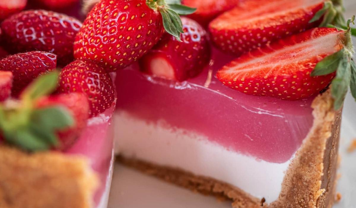 Γιαουρτογλυκό με ζελέ φράουλας Χωρίς ζάχαρη_