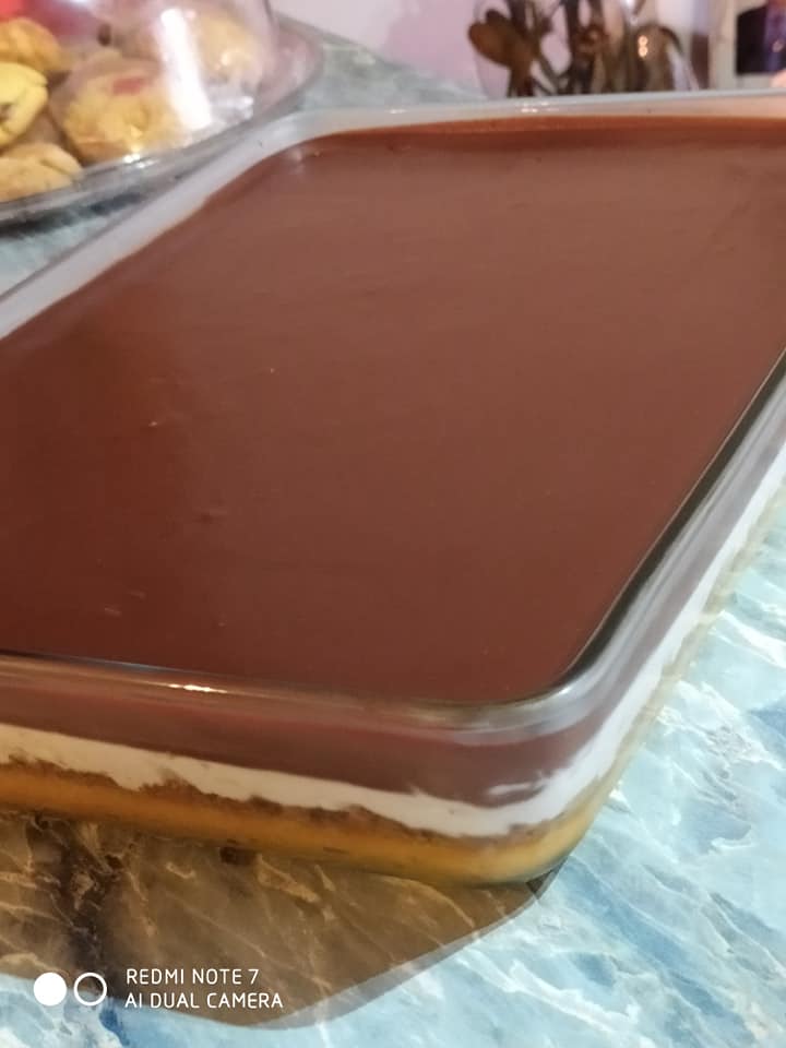 πάστα ταψιού_με_καβουρδισμένα_αμύγδαλα_συνταγή_