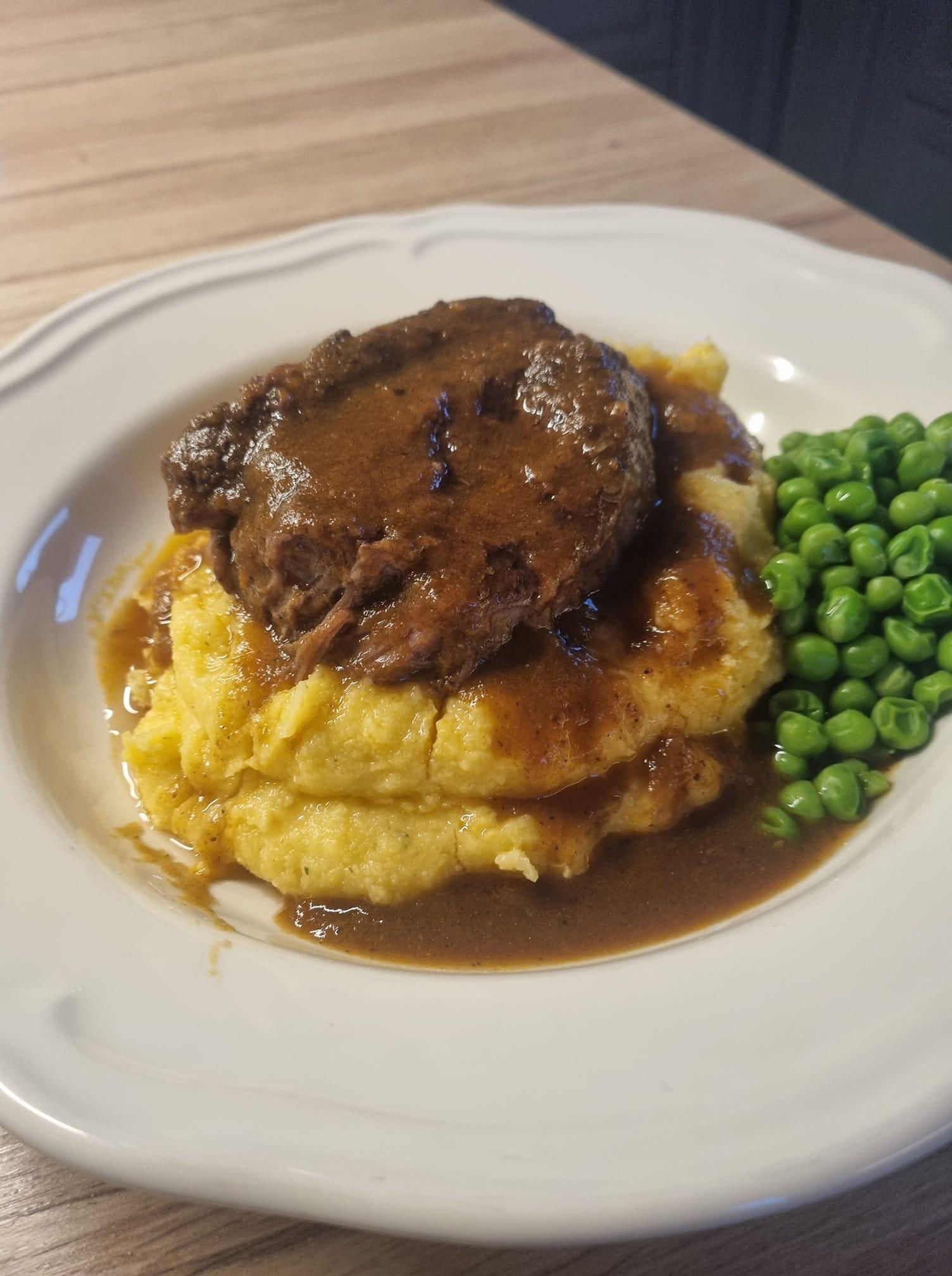 Brasato _al _Barolo_: Brasato al Barolo : Η_ συνταγή _για _μοσχάρι _που _θα _σας_ εντυπωσιάσει_