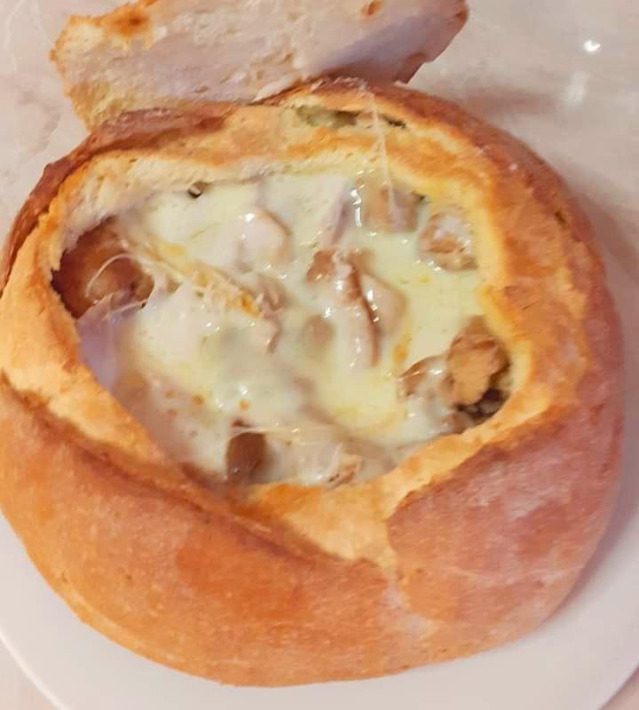 Καρβελάκι_γεμιστό_με χοιρινή τηγανιά_