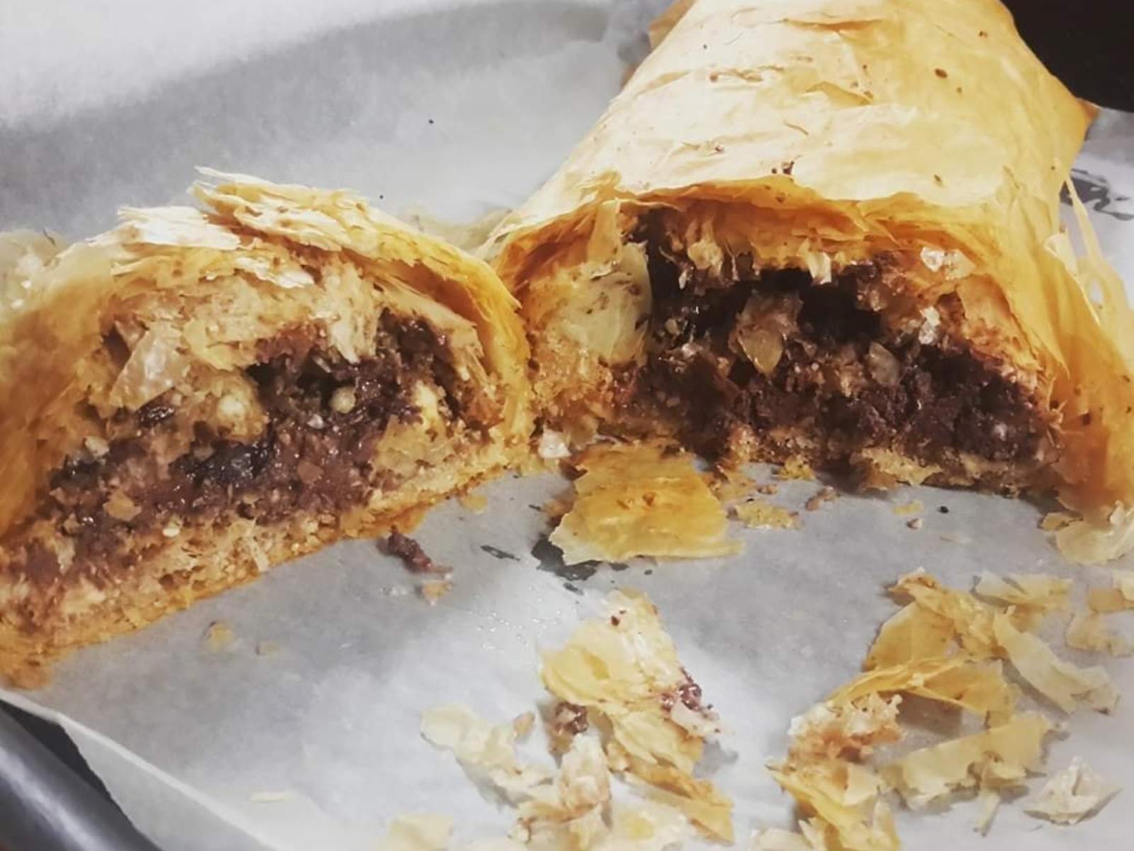 Στρούντελ με σοκολάτα και μπισκότα