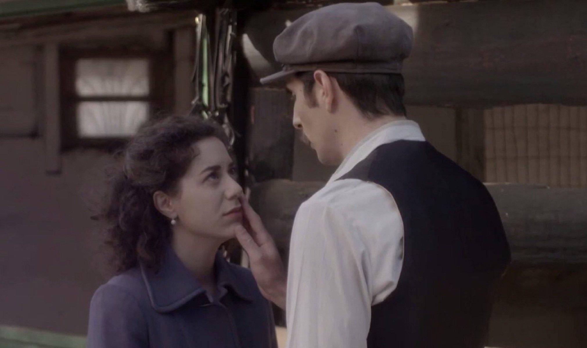 Άγριες Μέλισσες: Ο Ακύλας θέλει να βγάλει από τη μέση την Πηνελόπη