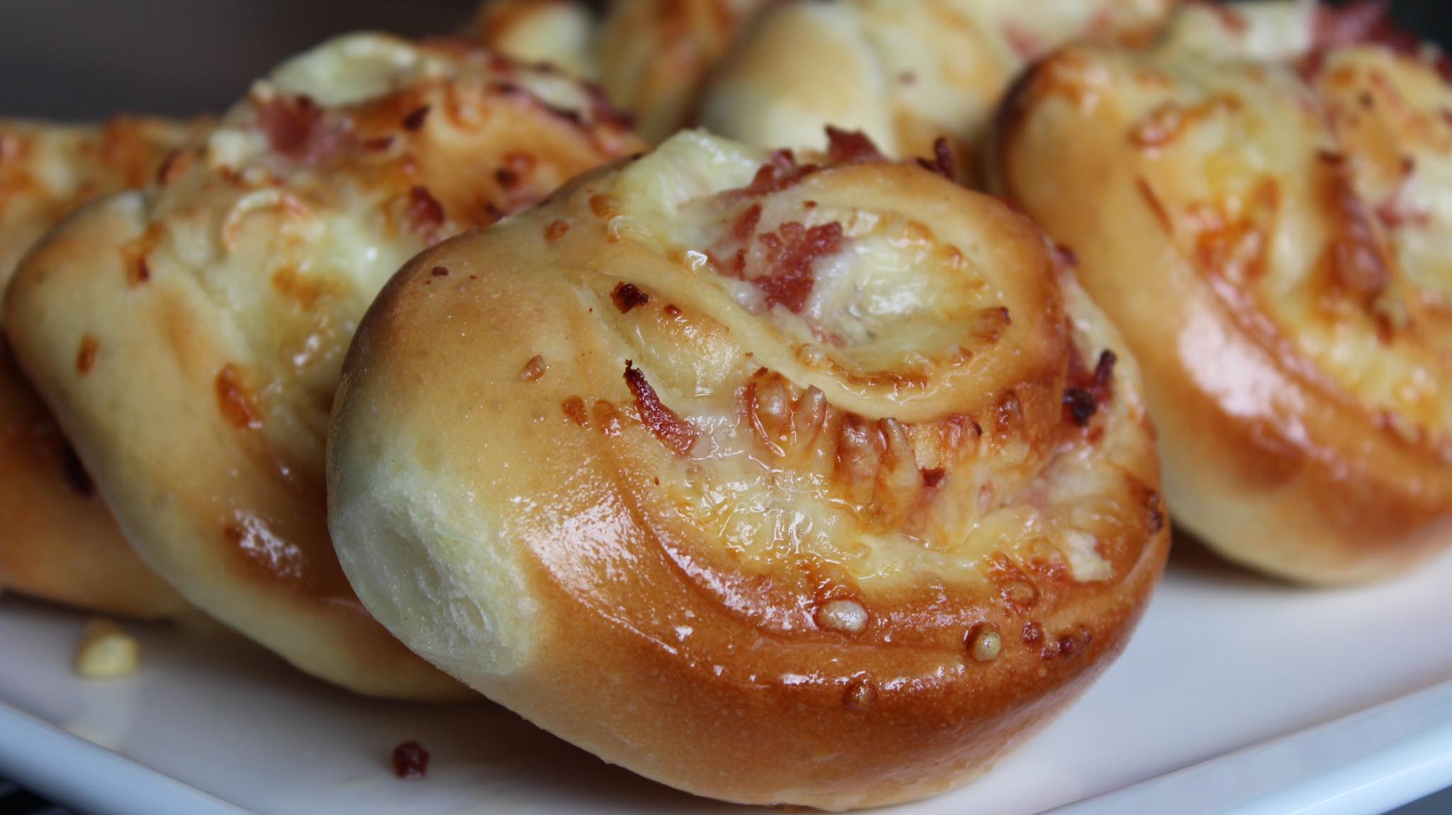 Αφράτα Ρολάκια_Ζαμπόν_Κασέρι_