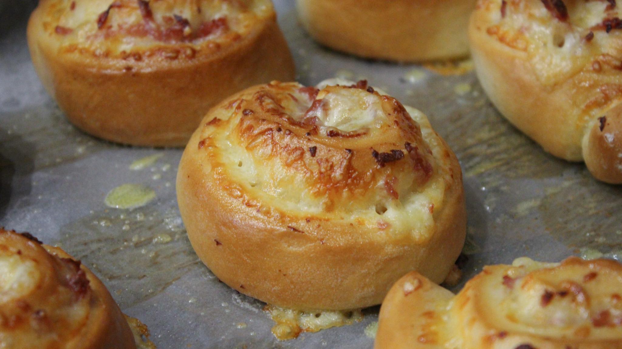 Αφράτα Ρολάκια_Ζαμπόν_Κασέρι_