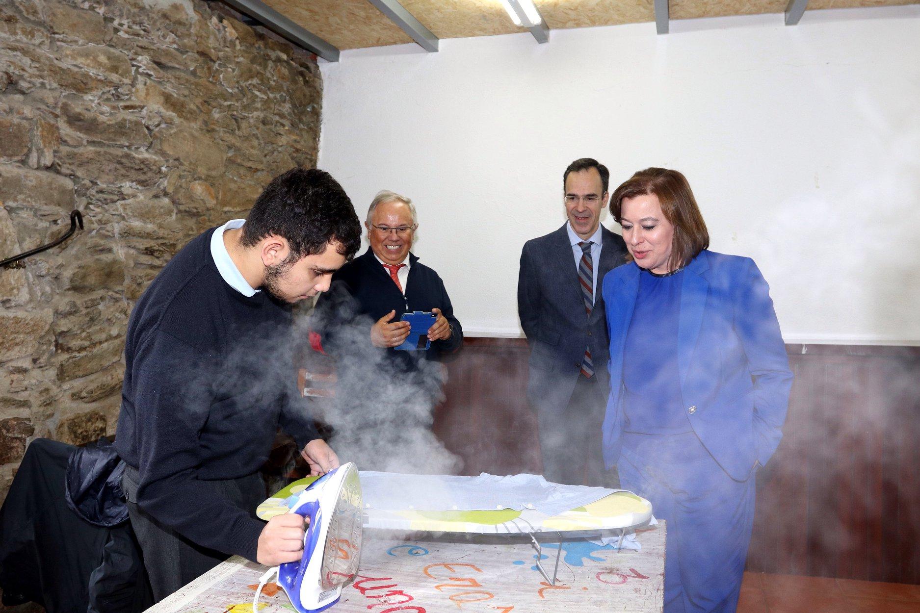 ισπανικό σχολείο_μαθαίνει_στα_αγόρια_να_κάνουν_δουλειές_του_σπιτιού_